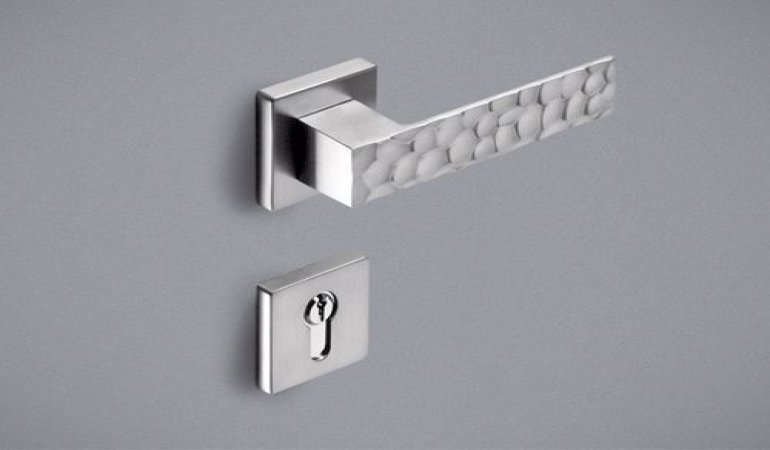 Çebi Kua 530 Modern Kapı Kolu